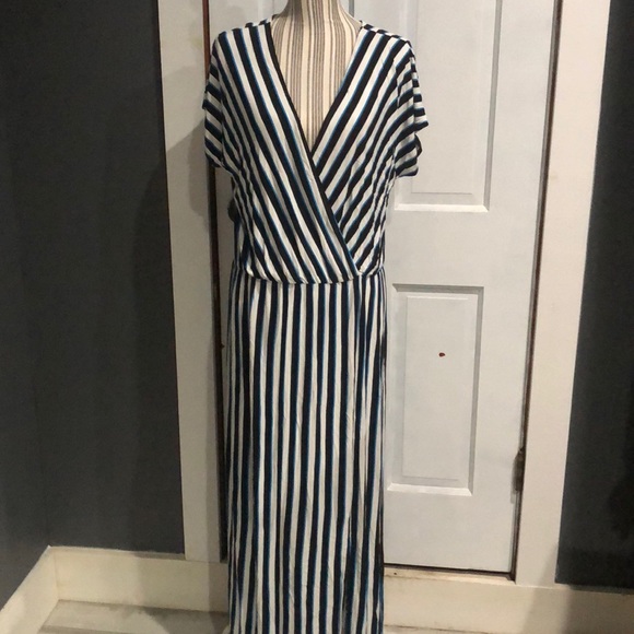 Michel Studio Dresses & Skirts - Michel Studio Collection Maxi Dress